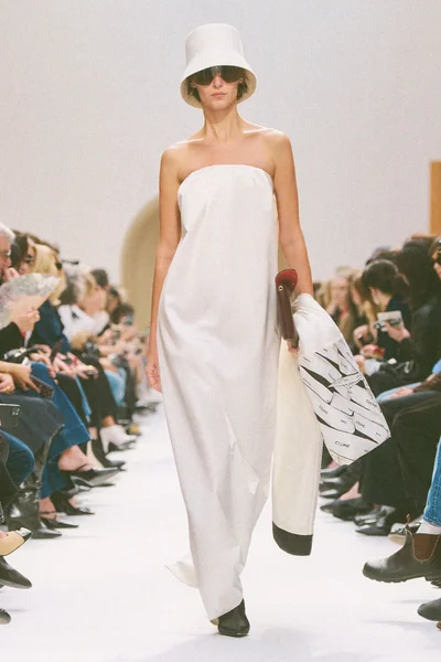 Look 13